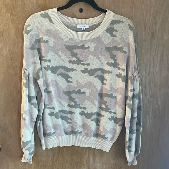 FATE Bubble Sleeve Sweater - Picture 1 of 3